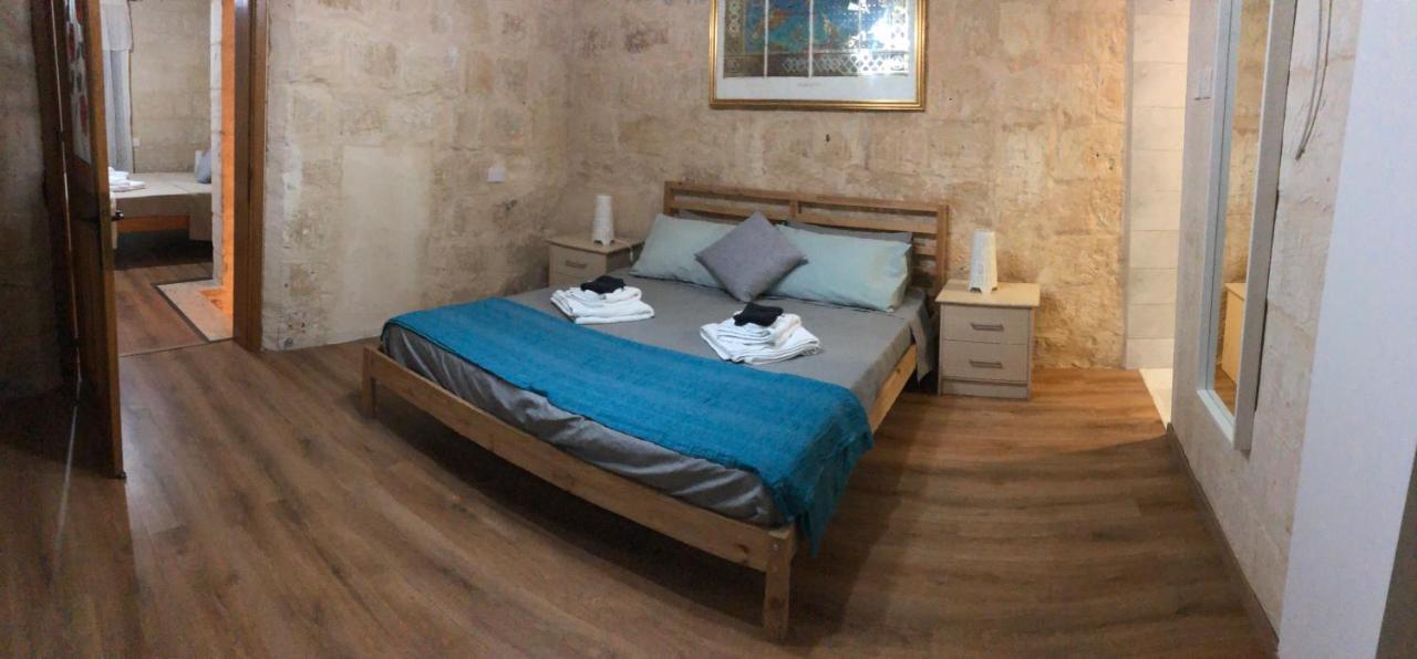 Apartamento Floriana Cosy Townhouse Exterior foto