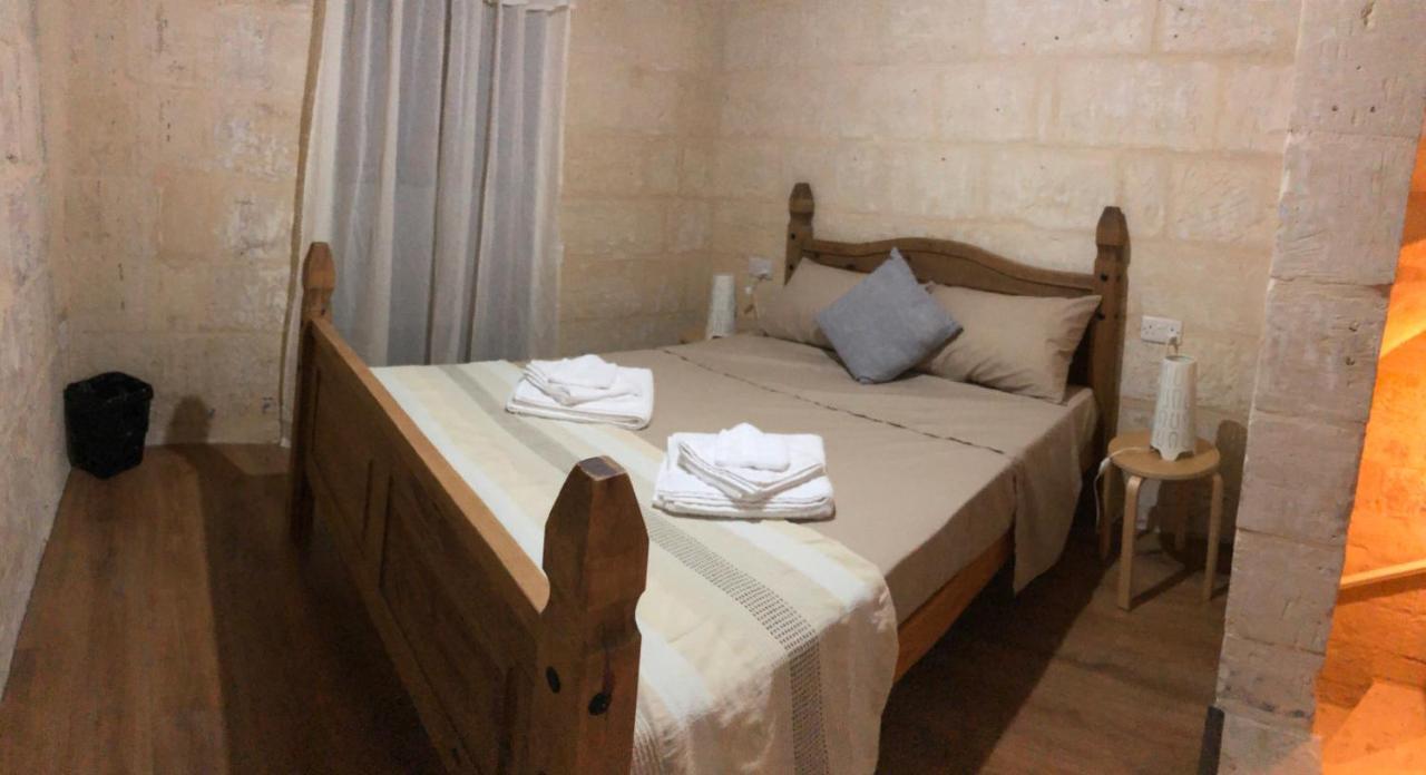 Apartamento Floriana Cosy Townhouse Exterior foto