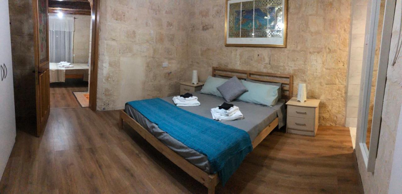 Apartamento Floriana Cosy Townhouse Exterior foto