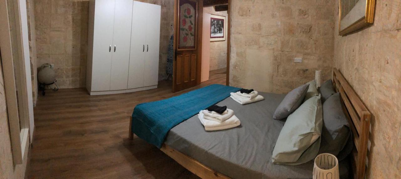 Apartamento Floriana Cosy Townhouse Exterior foto
