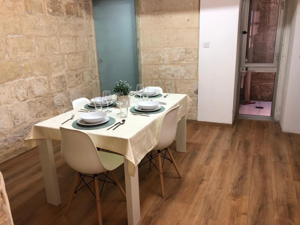 Apartamento Floriana Cosy Townhouse Exterior foto